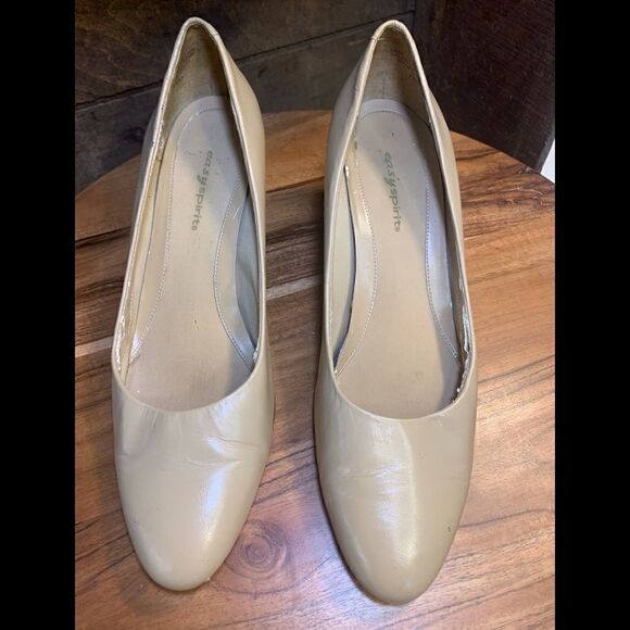 Easy Spirit neutral heels. Inv 5326a - Picture 1 of 7